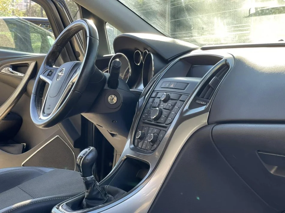 Tirane, shes makine OPEL ASTRA Nafte, gri e erret manuale Klima 163.000 km