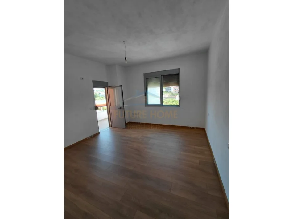 Golem, shitet apartament 2+1+Ballkon Kati 2, 66 m² 93.000 € 
