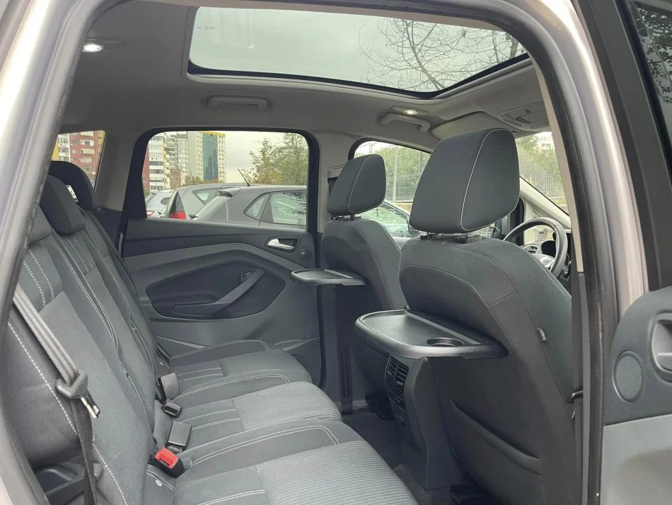 Tirane, shes makine FORD C MAX TITANIUM Nafte, gri metalizato manuale Klima 172.900 km 6.200 €