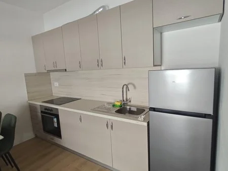 Tirane, jepet me qera apartament 1+1+Ballkon Kati 2, 58 m² 430 € (QTU, Univers City)