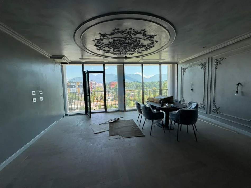 Shqiperi, shitet apartament 2+1 Kati 3, 105 m² 580.000 € (liqeni)