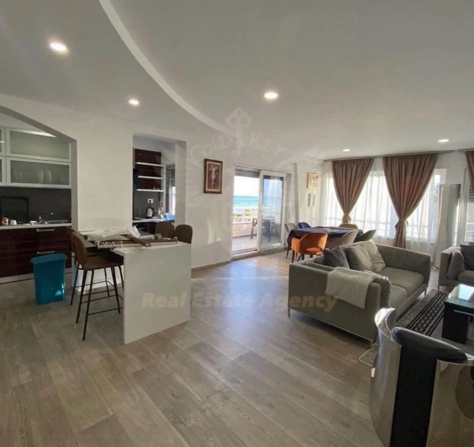 Durres, shes apartament 2+1+Aneks+Ballkon Kati 1, 259.999 € (currila)