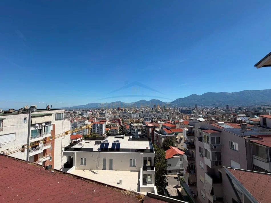 Shitet, Duplex 4+1+2, Rezidenca Kodra e Diellit 1, Tiranë. 0696069906