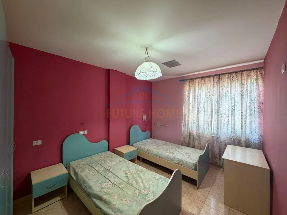 Shitet, Duplex 4+1+2, Rezidenca Kodra e Diellit 1, Tiranë. 0696069906