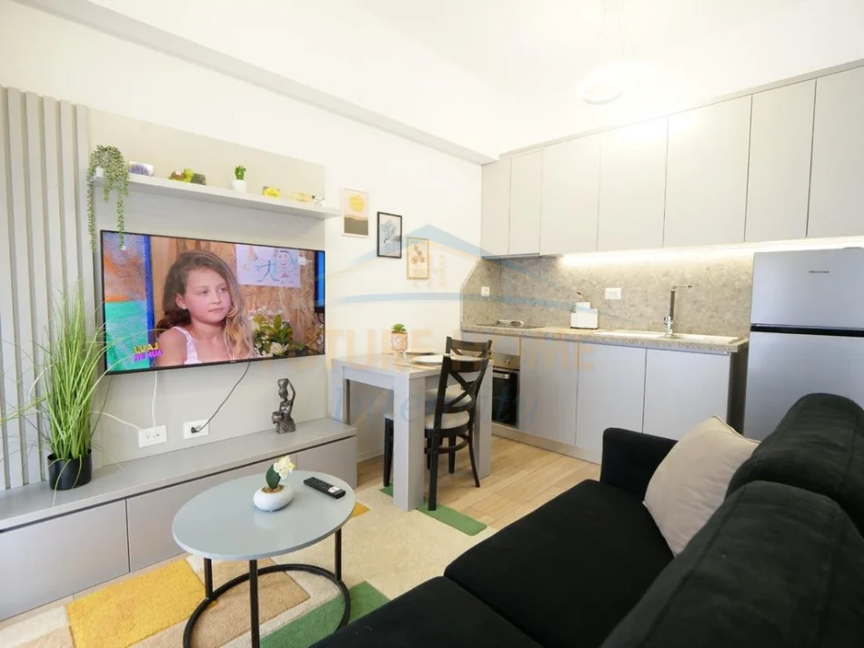 Tirane, shitet garsonier Kati 6, 37 m² 77.000 € (Kompleksi mangalem)