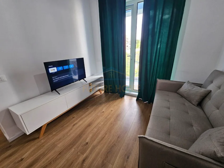 Tirane, jepet me qera apartament 1+1 Kati 3, 45 m² 400 € (Fresk)
