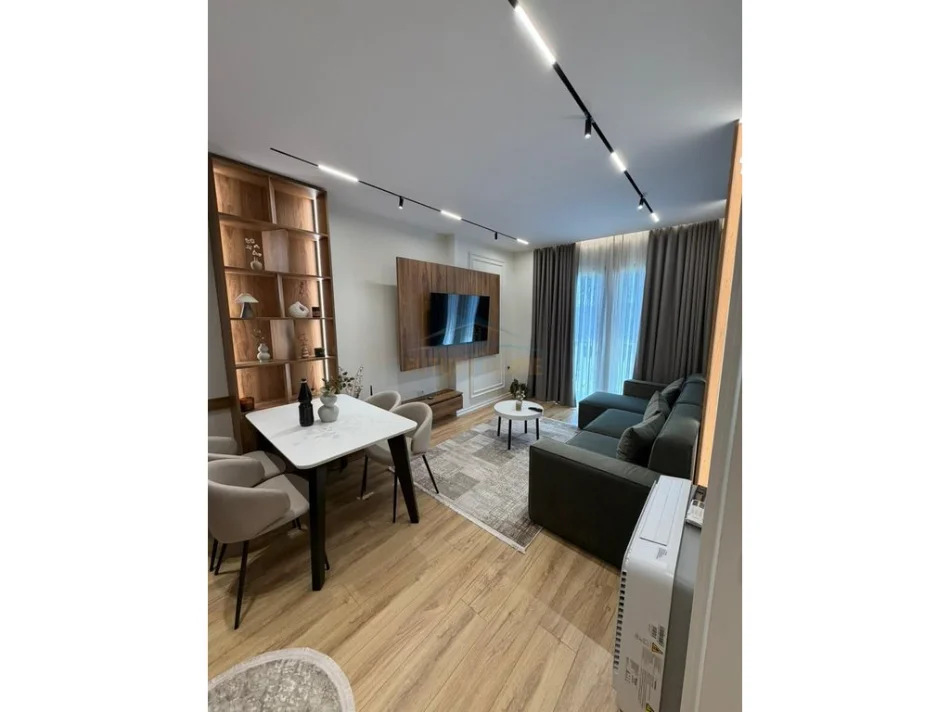 Tirane, jepet me qera apartament 2+1 Kati 7, 82 m² 800 € 