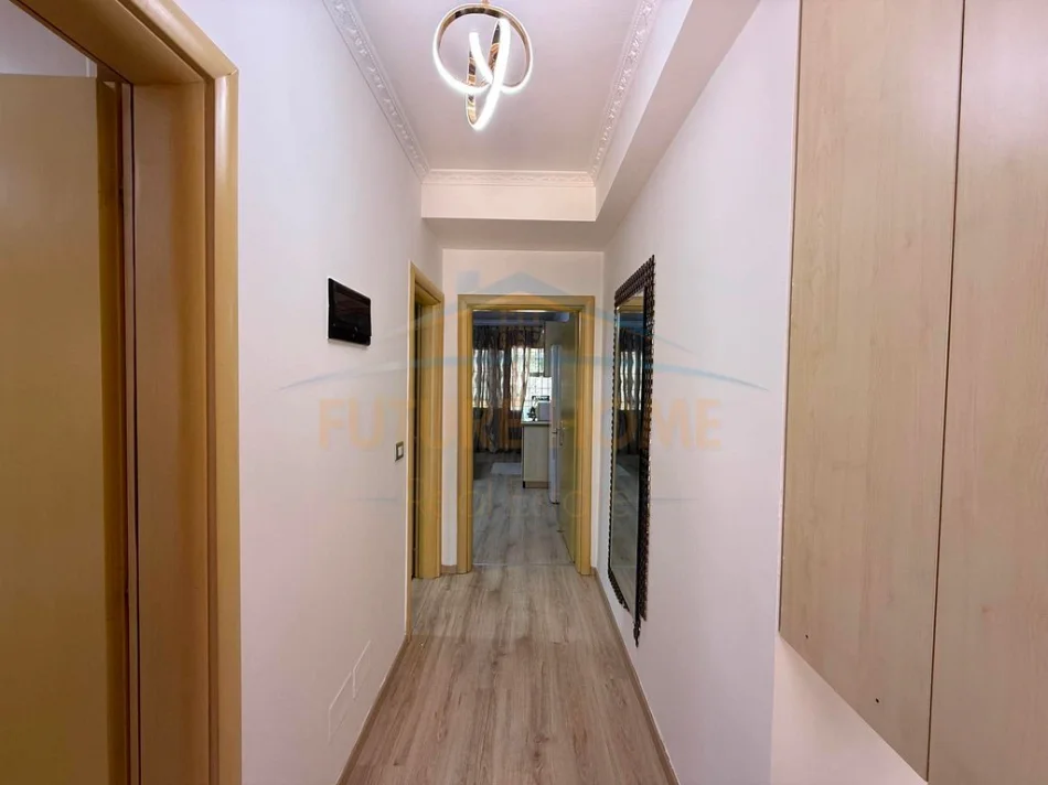 Shitet, Apartament 1+1, Don Bosko 0696069906