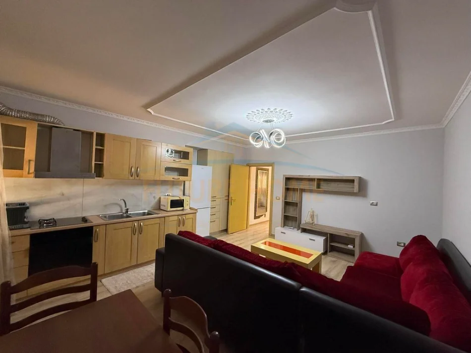 Shitet, Apartament 1+1, Don Bosko 0696069906