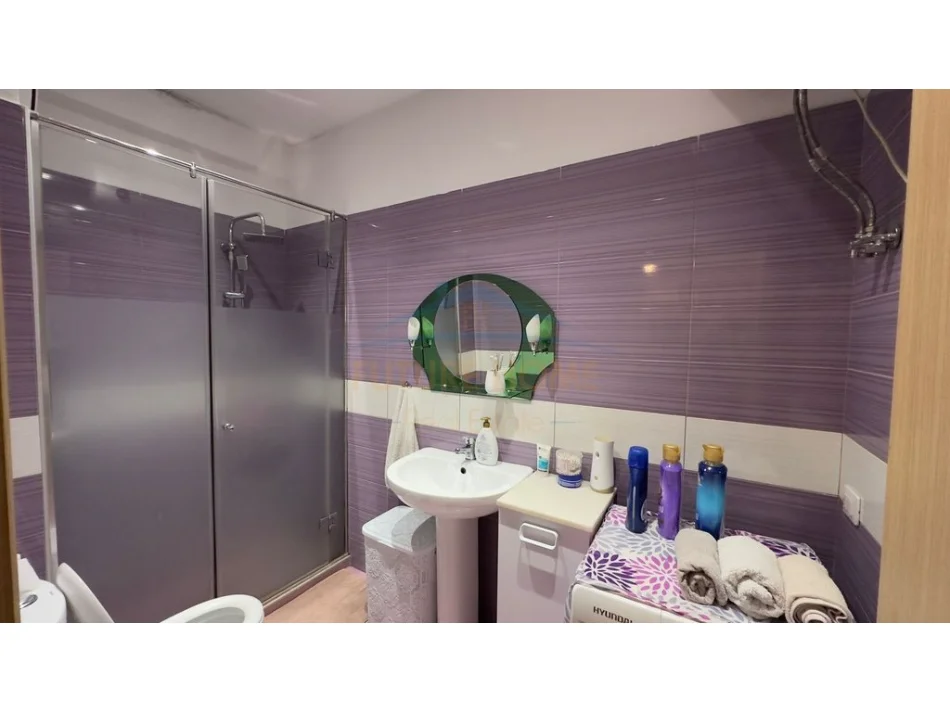 Tirane, shitet apartament 1+1+Ballkon Kati 7, 58 m² 115.000 € (Rruga Bedri Karapici)