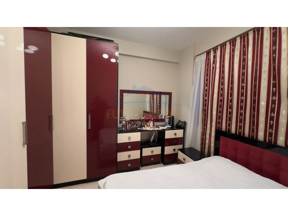 Tirane, shitet apartament 1+1+Ballkon Kati 7, 58 m² 115.000 € (Rruga Bedri Karapici)
