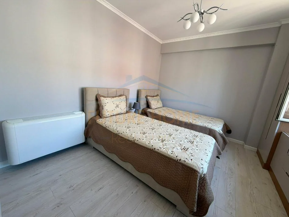 Tirane, shitet apartament 2+1+Aneks+Ballkon Kati 12, 127 m² 180.000 € (KOMPLEKSI MALAJZJAN TERMINALI)