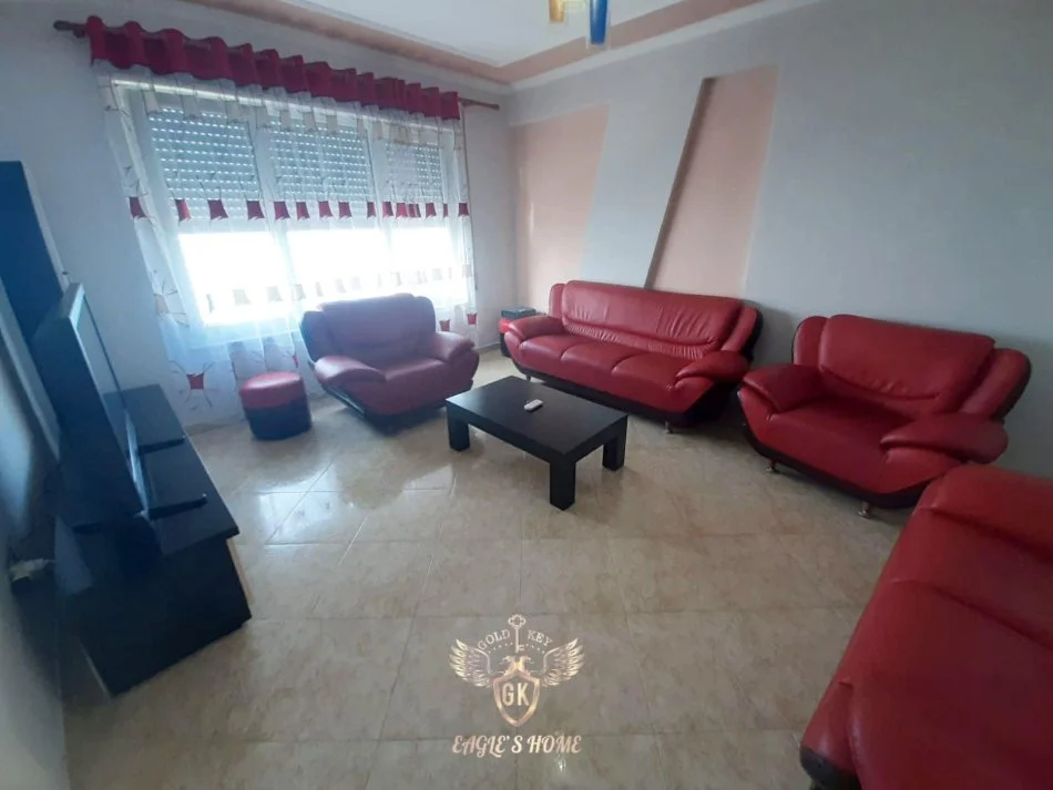 Durres, jepet me qera apartament 2+1+Ballkon Kati 3, 100 m² 600 € (currilA)