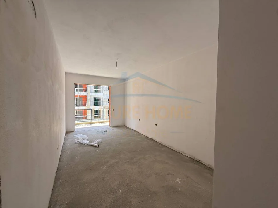 Tirane, shitet apartament 2+1+Ballkon Kati 5, 126 m² 158.000 € (Paskuqan)