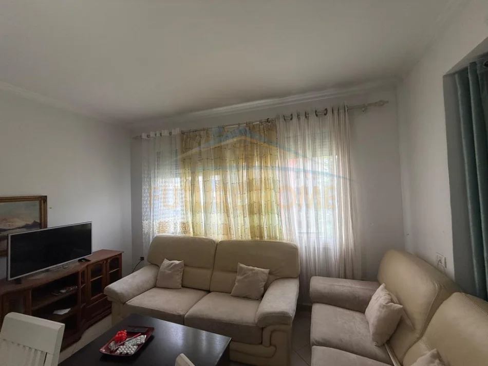 Tirane, jepet me qera apartament 2+1+Ballkon Kati 2, 75 m² 400 € (Fresk)