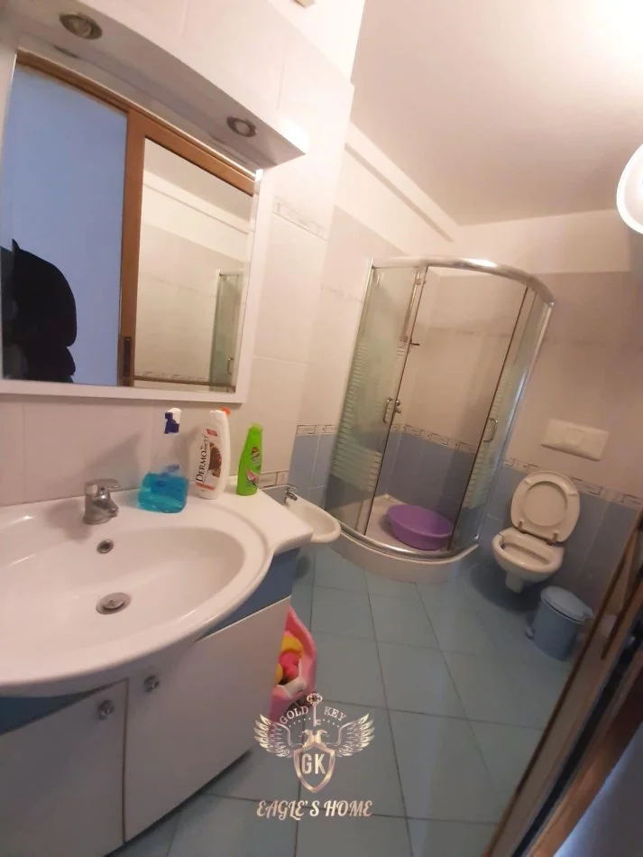 Durres, jepet me qera apartament 2+1+Ballkon Kati 3, 100 m² 600 € (currilA)