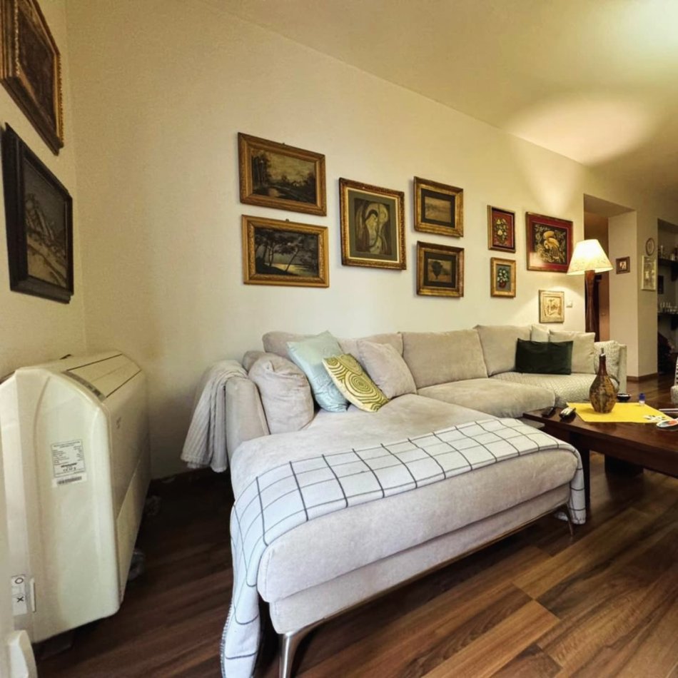 Tirane, jepet me qera apartament 1+1 , 74 m² 500 € (Rruga Bardhyl)