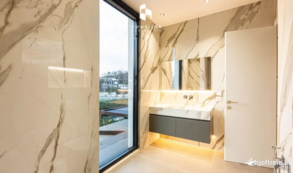 🌟 SHITET VILE ULTRA LUKSOZE  (📍 në Krah të TEG - te Mandarine Drive) - 700,000€ Investime extra+ 4 garazhe - ((1,550,000 Euro)) 🌟