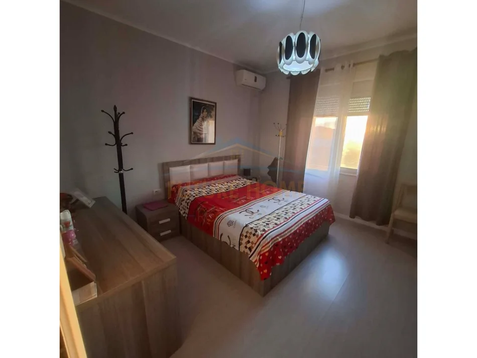 Shitet, Apartament 3+1+2, Mëzez 0696069906