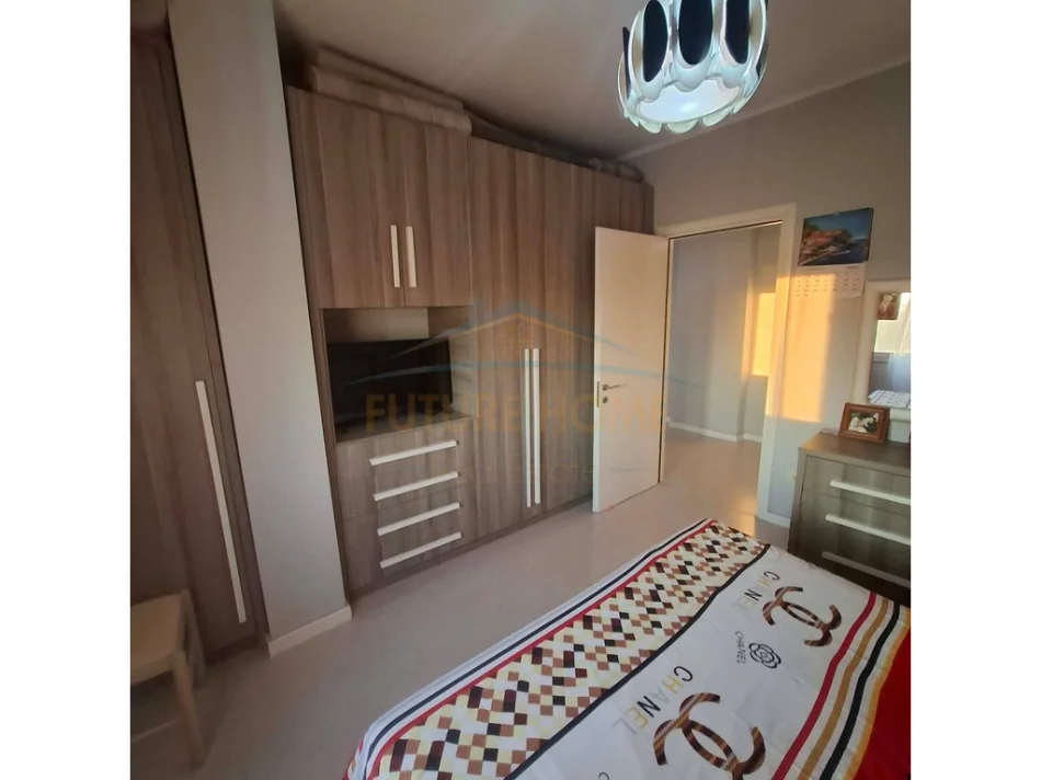 Shitet, Apartament 3+1+2, Mëzez 0696069906