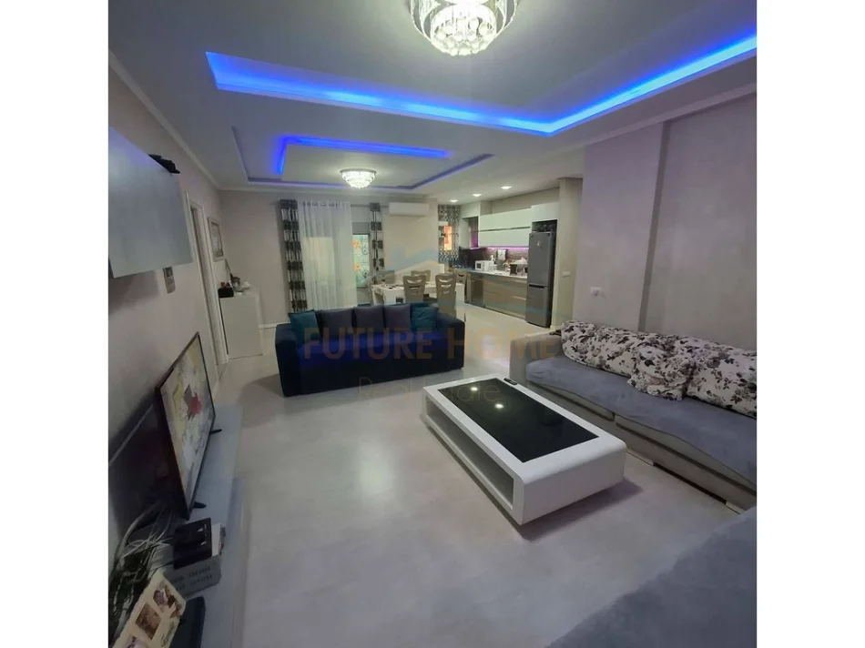Shitet, Apartament 3+1+2, Mëzez 0696069906
