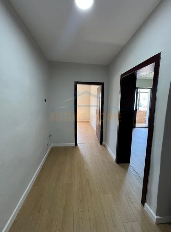 Tirane, shitet apartament 1+1 Kati 4, 60 m² 108.000 € (ali demi)
