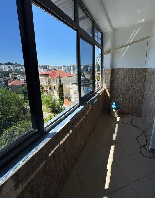 Tirane, shitet apartament 1+1 Kati 4, 60 m² 108.000 € (ali demi)