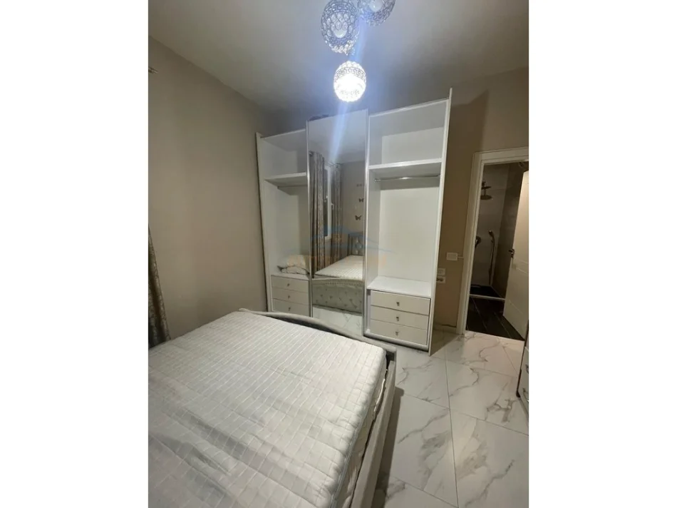 Tirane, jepet me qera apartament 1+1 Kati 1, 51 m² 450 € (Rruga Peti, Liqeni i Thate)