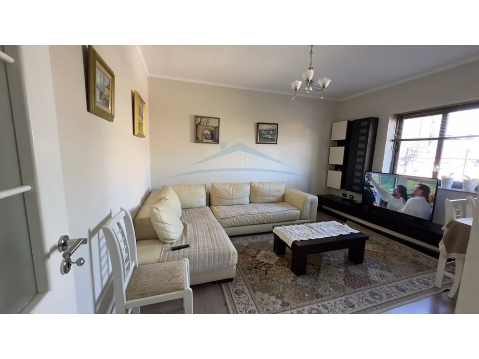 Tirane, shitet apartament 2+1+Ballkon Kati 4, 87 m² (Rruga Fortuzi, Tirane)