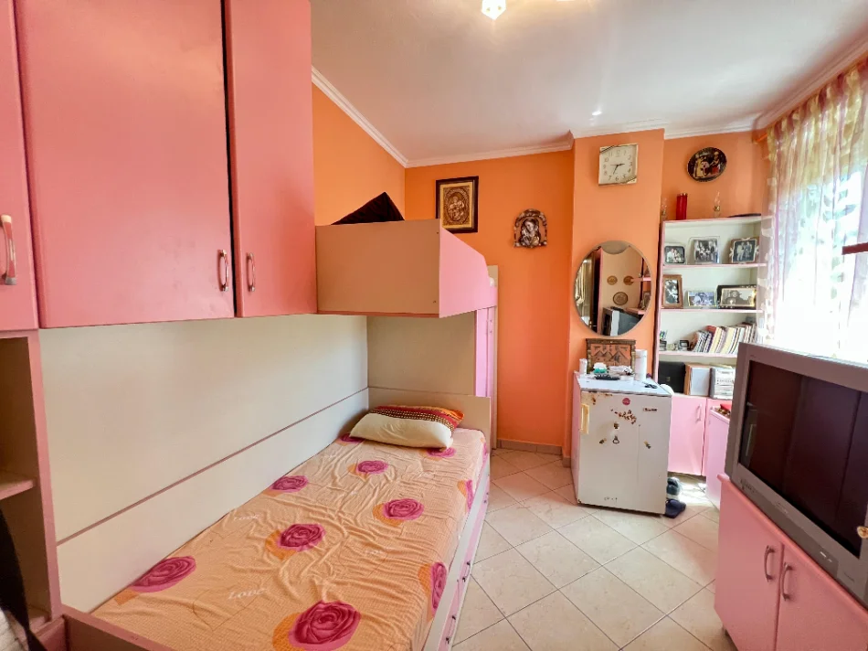 Golem, shitet apartament 2+1+Ballkon Kati 4, 69 m² 100.000 € (rruga gjuzeve)