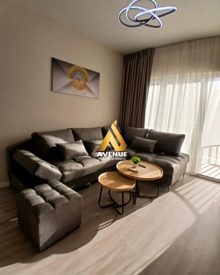 Tirane, jepet me qera apartament 2+1+Ballkon Kati 4, 76 m² 900 € (Rruga Hysni Gerbolli)