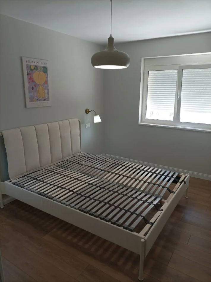 Tirane, jepet me qera apartament 1+1 Kati 3, 450 € 