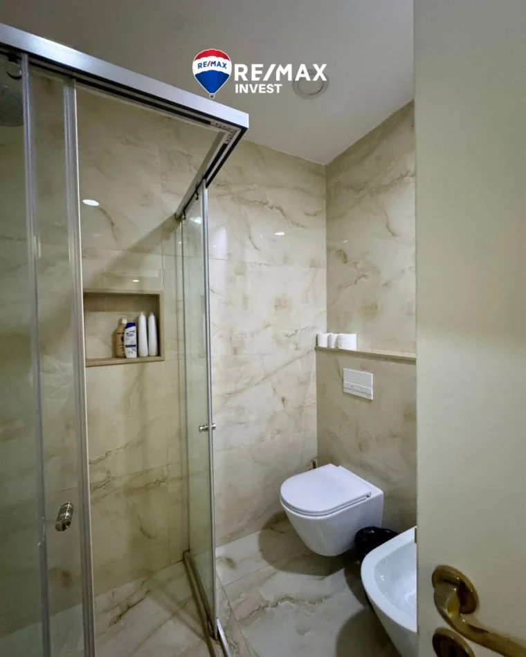 Tirane, jepet me qera apartament 1+1 , 850 €