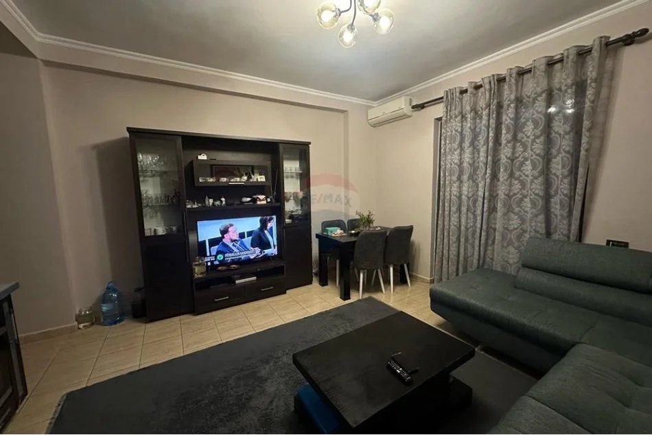 Tirane, jepet me qera apartament , 70 m² 550 € (Selvia)