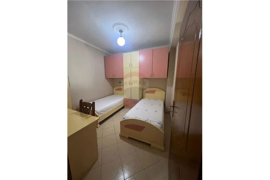 Tirane, shitet apartament 2+1+Aneks+Ballkon , 120.000 € (Don Bosko)