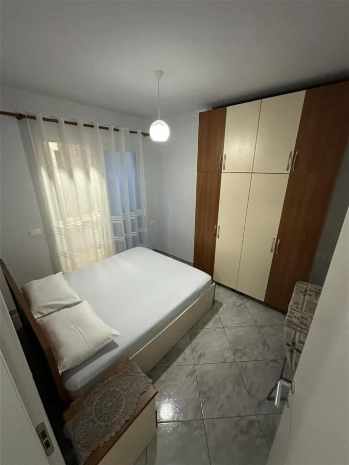 Tirane, jepet me qera apartament 2+1+Ballkon Kati 3, 73 m² 500 € (ASTIR)