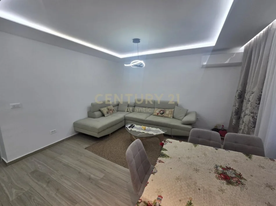 Tirane, shes apartament 2+1 Kati 2, 80 m² 220.000 € (Brryli)