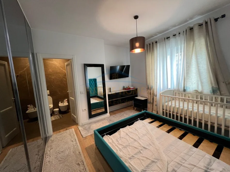 Tirane, shitet apartament 2+1 Kati 4, 110 m² 286.000 € (Kompleksi Panorama)