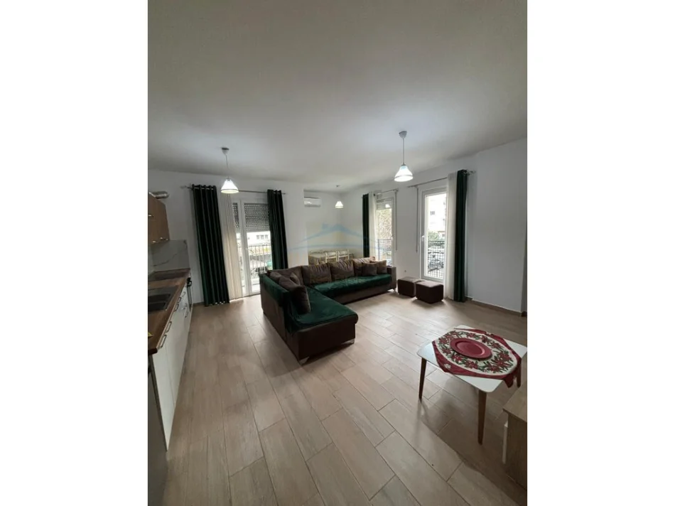 Shqiperi, shitet apartament 2+1 Kati 1, 106 m² 225.000 € 