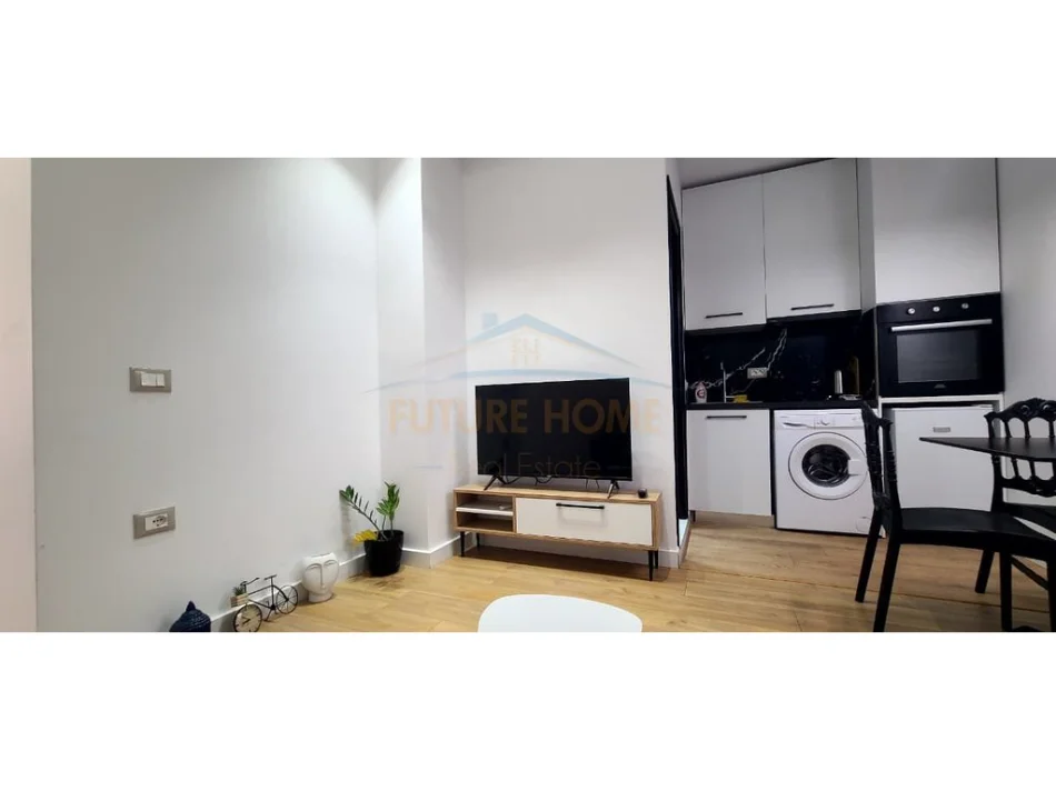 Tirane, jepet me qera apartament 1+1+Ballkon Kati 2, 62 m² 700 € (Liqeni I Thate)