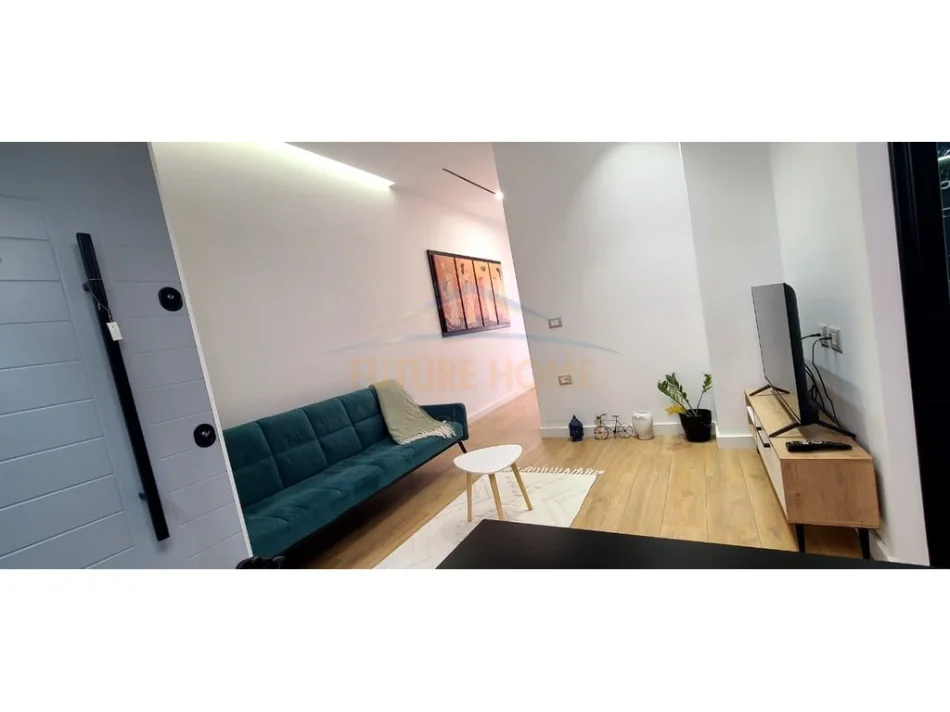 Tirane, jepet me qera apartament 1+1+Ballkon Kati 2, 62 m² 700 € (Liqeni I Thate)