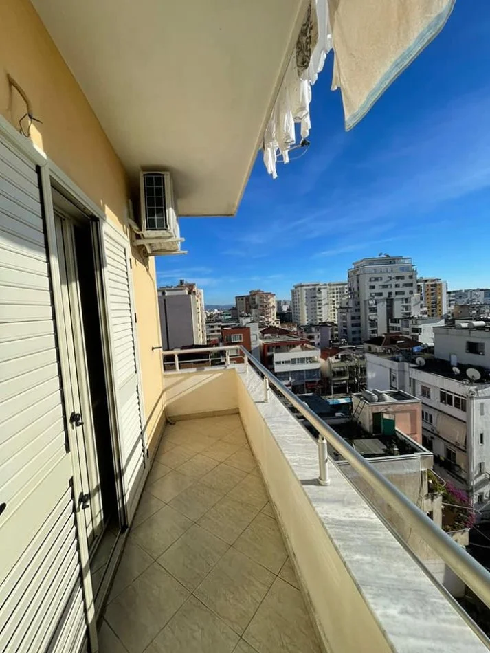 Durres, jepet me qera 2+1+Ballkon Kati 6, 100 m² 450 € (KAZAZI DURRES!)
