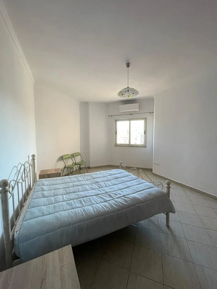 Durres, jepet me qera 2+1+Ballkon Kati 6, 100 m² 450 € (KAZAZI DURRES!)