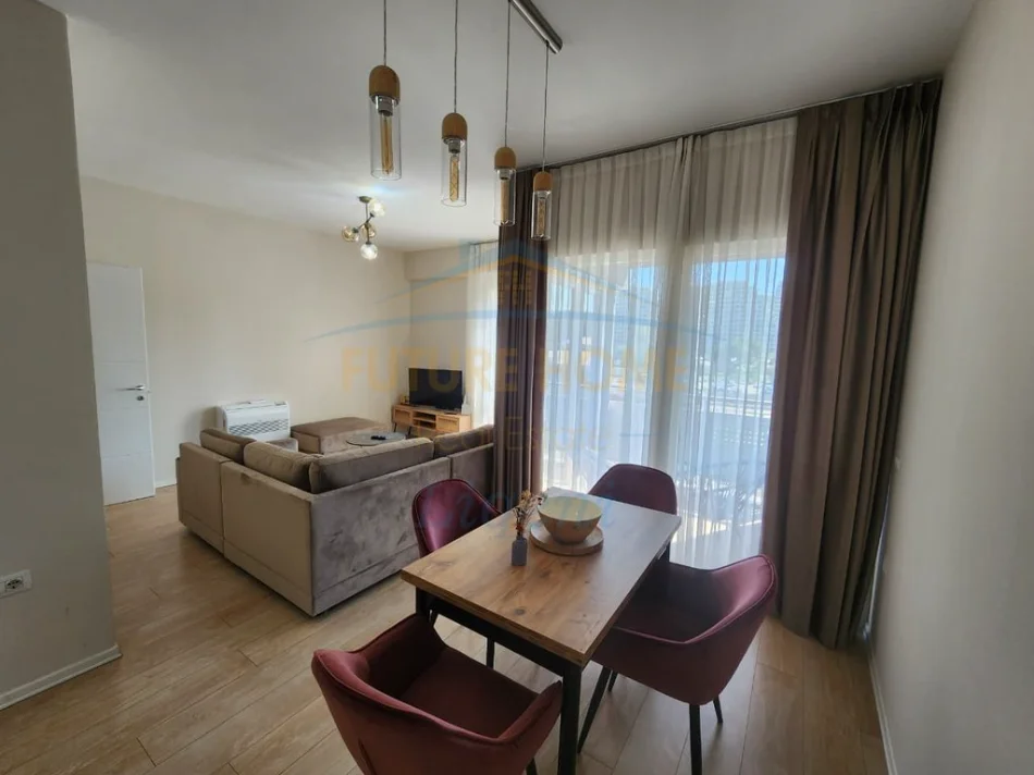 Tirane, jepet me qera apartament 2+1 Kati 4, 90 m² 1.500 € (Rruga e Kosovareve)