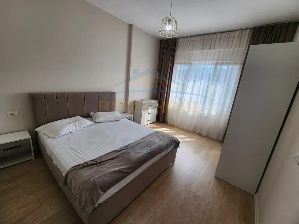 Tirane, jepet me qera apartament 2+1 Kati 4, 90 m² 1.500 € (Rruga e Kosovareve)