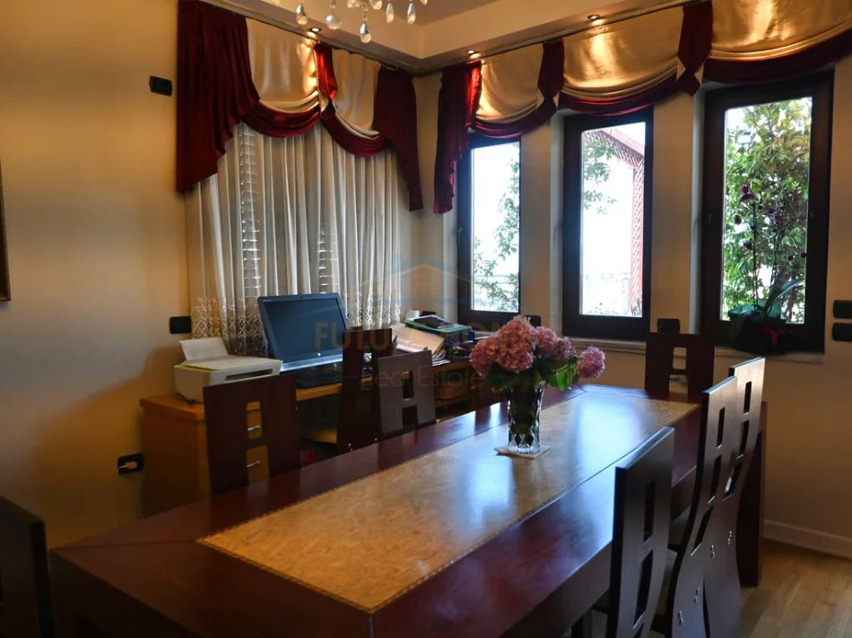 shitet apartament+verande | Penthouse 3+1+Ballkon Kati 7, 155 m² 420.000 € (KODRA E DIELLIT)