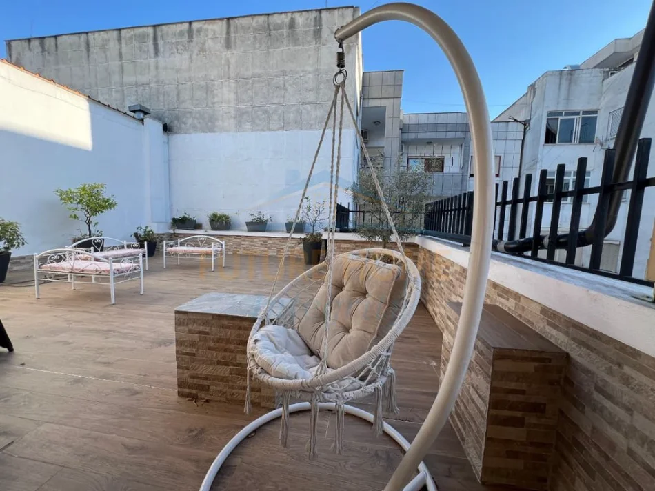 Tirane, jepet me qera apartament 1+1 Kati 8, 65 m² 750 € (Ish Dogana)