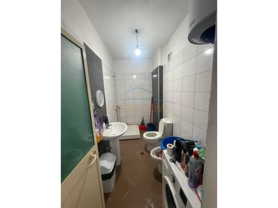 Tirane, shes apartament 1+1 Kati 7, 76 m² 117.000 € (unaze e re)
