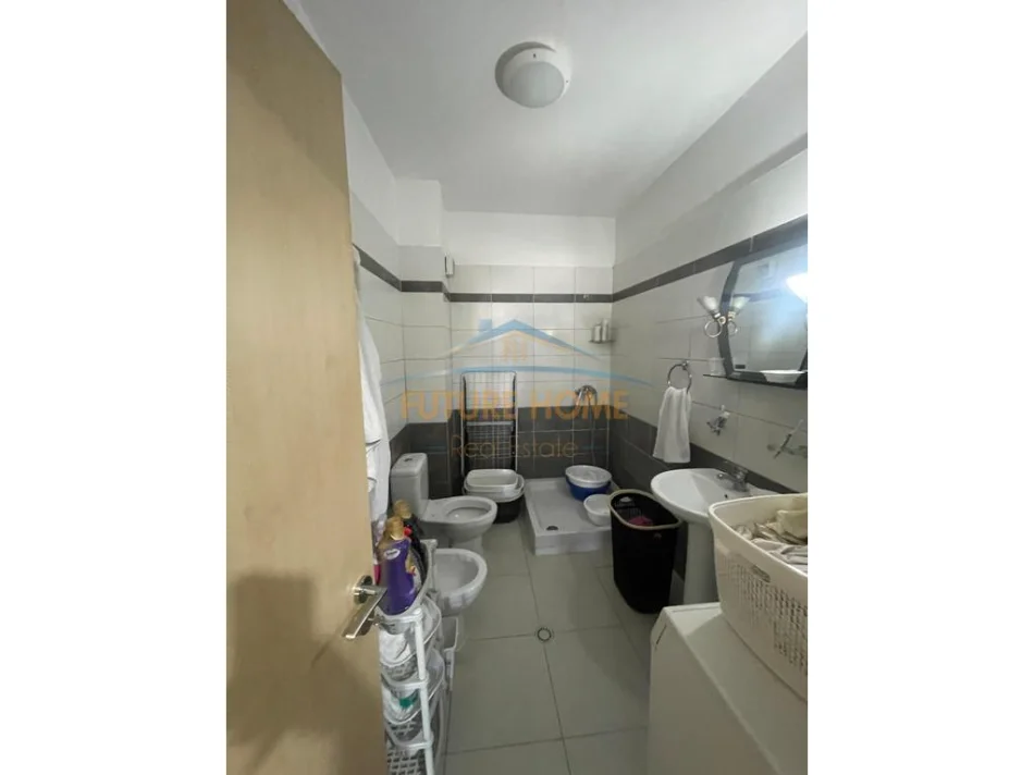 Tirane, shitet apartament 2+1+Ballkon Kati 2, 87 m² 157.000 € (Spitali Amerikan 3)
