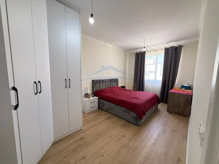 Tirane, jepet me qera apartament 1+1 Kati 8, 82 m² 600 € 